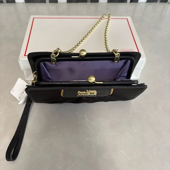 NWT 𝑅𝑎𝑟𝑒 Y2K 𝑉𝑖𝑛𝑡𝑎𝑔𝑒 Coach Limited Edition Amanda Framed Satin Clutch Bag 42033 - Picture 11 of 17